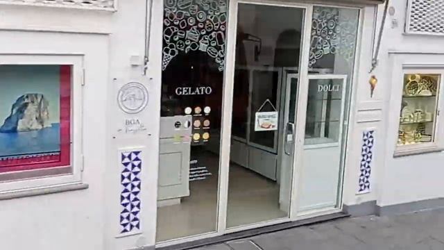 Остров Капри. Часть 1. От порта Капри до Анакапри смотреть онлайн