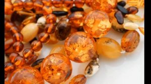 Сколько цветов у янтаря?  Обзор украшений мастеров.