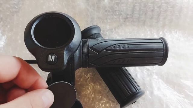 Ручка газа с сенсорным замком и цветным дисплеем. смотреть онлайн
