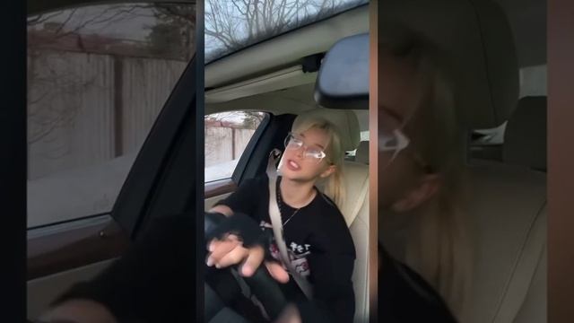 Неадекватный фанат Юли Гаврилиной смотреть онлайн