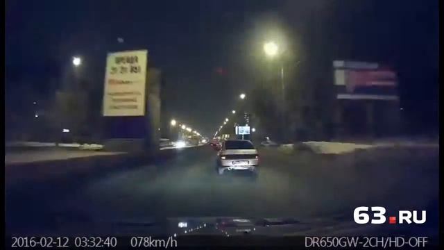 ВАЗ хотел удрать от гаишников смотреть онлайн