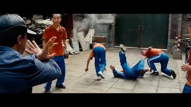 Seis Contra Um | Karate Kid (2010) смотреть онлайн