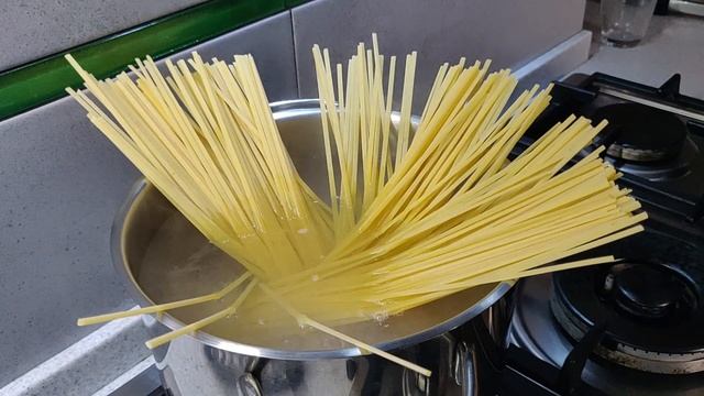Паста (макарони). Як правильно варити? Яку це роблять італійці? смотреть онлайн