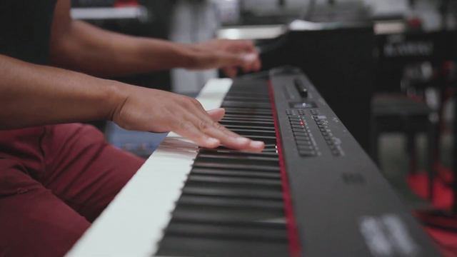 Roland RD-88 Digital Stage Piano Demo (No Talking) смотреть онлайн