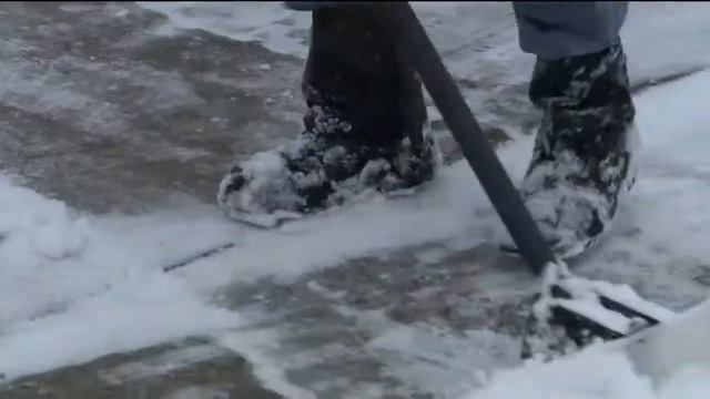 15 inches of snow in SW Wisconsin. Last blast of winter? смотреть онлайн