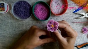 ФИАЛКА из БИСЕРА - мастер-класс. Урок 1/2 - Цветочки