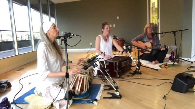 Adi Shakti Namo Namo смотреть онлайн