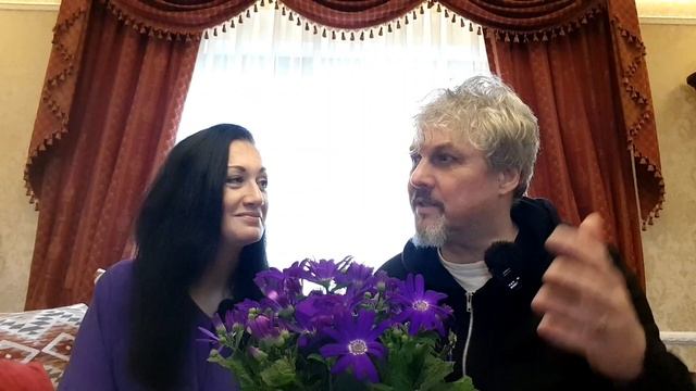 Как в ЧЕХИИ отмечается 8 МАРТА/КАК отмечаем МЫ/Подарок от мужа/ПОЗДРАВЛЯЕМ МИЛЫХ ДАМ/ЧЕХИЯ ВЛОГ смотреть онлайн