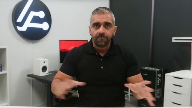 I EXPLORED AI, 900 Meters UNDERGROUND! ?