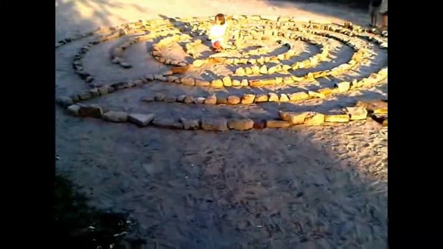 HiMY SYeD Sunnyside Beach Stone Labyrinth Toronto Ontario Canada Thanksgiving Sunday October 09 201 смотреть онлайн