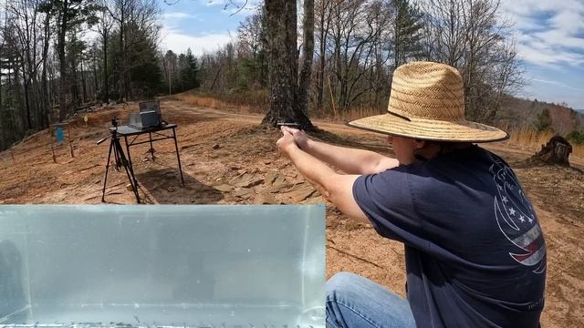 Mouse Gun Showdown!...380 vs .32 acp For Self Defense! смотреть онлайн