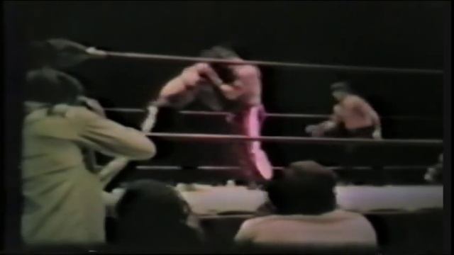Earnest Hart Jr. VS Benny "The Jet" Urquidez смотреть онлайн