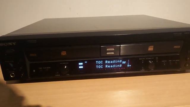 Sony RCD-W100 Twin Compact Disc Player Recorder - Demo (No sound) смотреть онлайн