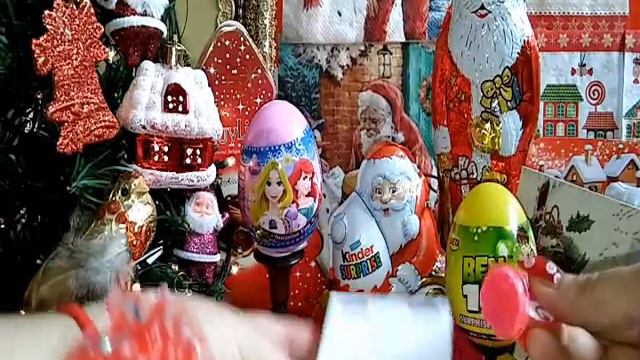 Kinder Surprise Eggs - Disney, Looney Tunes, Barbies, BEN 10 and Star Wars смотреть онлайн