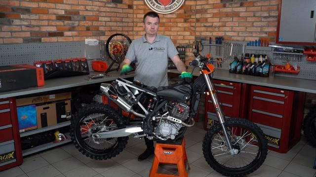 Установка пластика Polisport на мотоцикл ГР 8