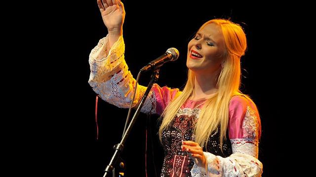 Pelageya - Sidel Vanya Na Divane