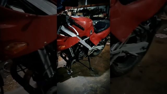 Honda VFR 400 только купил, буду ремонтировать. смотреть онлайн