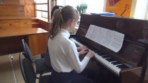 Русская народная песня “Жили у бабуси”