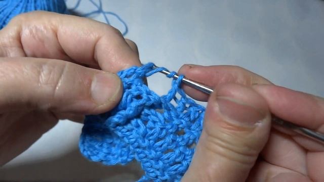 КАК СВЯЗАТЬ КОСУ из рельефных столбиков КРЮЧКОМ смотреть онлайн