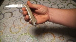 Как заменить лампочку в холодильнике Бирюса. Кормушка для птиц.