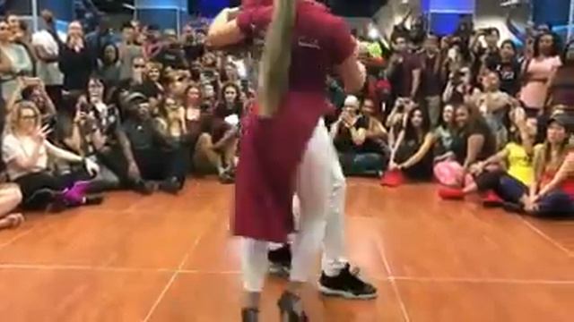 Urban Kizomba Demo JOJO and MICKAELA neo kizomba Festival смотреть онлайн