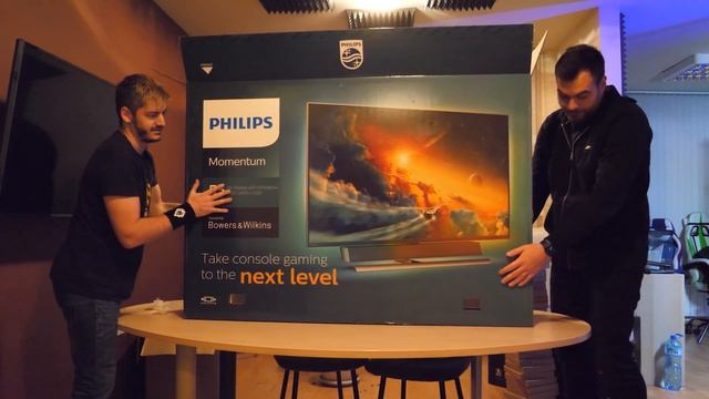 ТОВА Е НАЙ-ГОЛЕМИЯТ МОНИТОР В БЪЛГАРИЯ! - Philips Momentum 558M1RY Review/Ревю смотреть онлайн