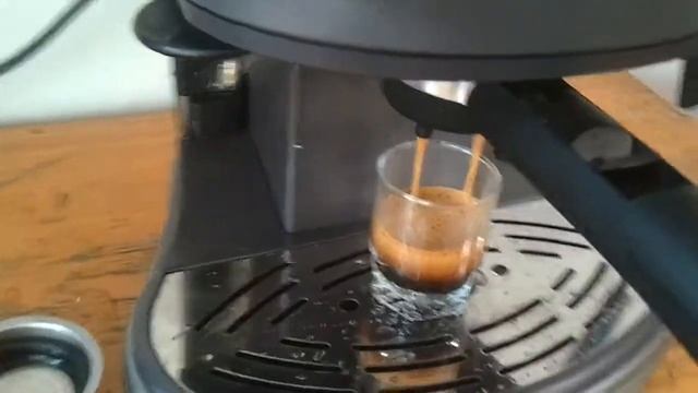 Delonghi EC300M - Espresso (приготовление эспрессо) смотреть онлайн