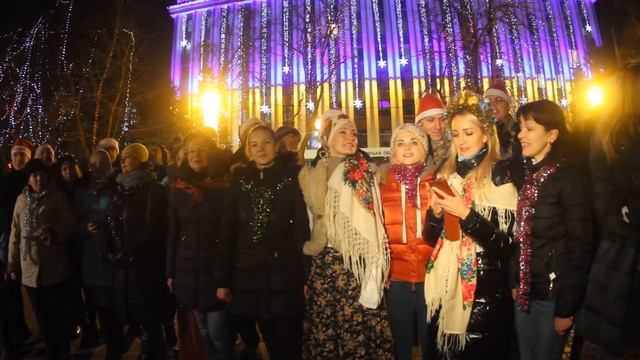 Волонтеры Днепра станцевали новогодний вальс смотреть онлайн