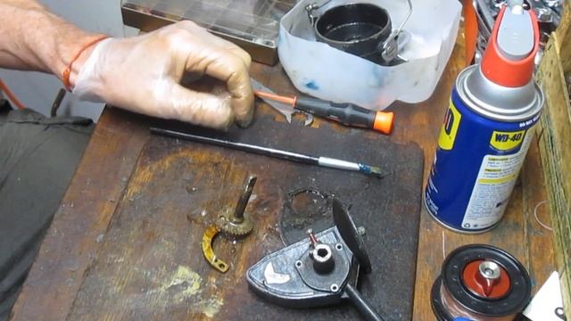 D.A.M. Quick 440 spin fishing reel how to service and switch the drive side handle смотреть онлайн