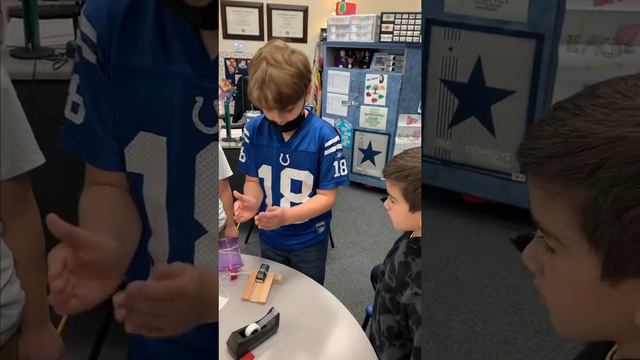 Mrs. Beener’s Homeroom Rube Goldberg Machines смотреть онлайн