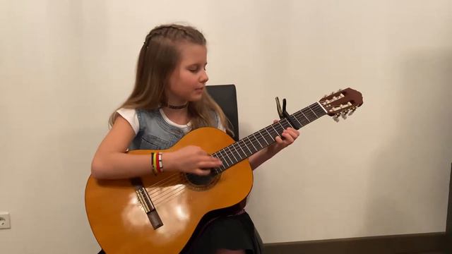 Old Town Road -виконує Дарина ,учениця гітарної студії “Masters&Margarita” смотреть онлайн