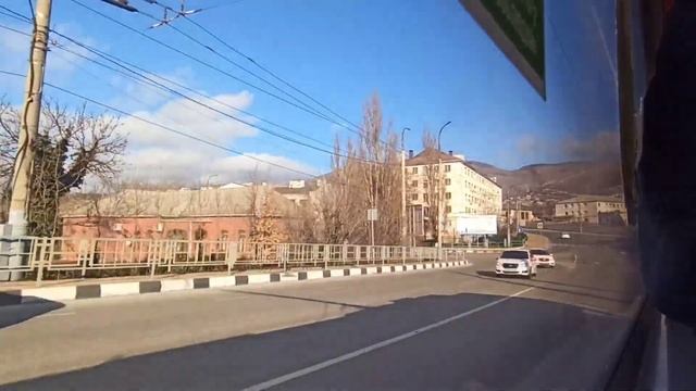 Поездка на новогоднем троллейбусе Новороссийска! ВМЗ "Авангард", маршрут 6 смотреть онлайн