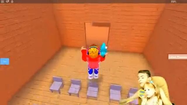 Я СТАЛ МАЛЫШОМ В ROBLOX Играем в ДЕТСКОМ САДУ игра для детей Daycare Baby смотреть онлайн