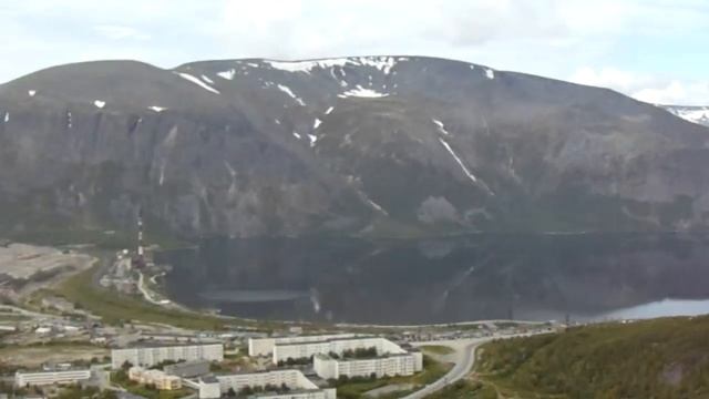 Кировск и окрестности сверху.