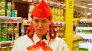 ПИОНЕРКА В МАГАЗИНЕ ? // ШОК ОКРУЖАЮЩИХ