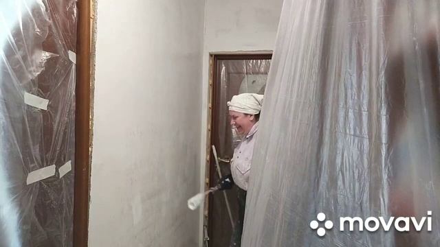 Белая укрывающая грунтовка стен под обои смотреть онлайн