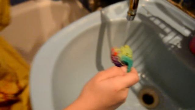 Чайник, который меняет свои цвета смотреть онлайн