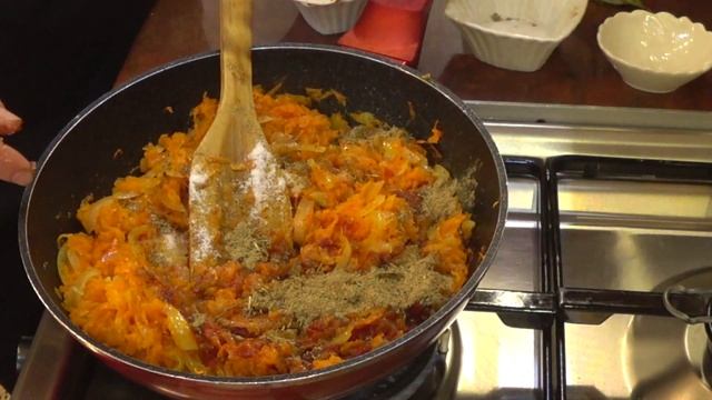 Постные пирожки! ПОТРЯСАЮЩЕЕ ТЕСТО - ТОНКОЕ как бумага! Слоеные пирожки с морковью и луком в духовк смотреть онлайн