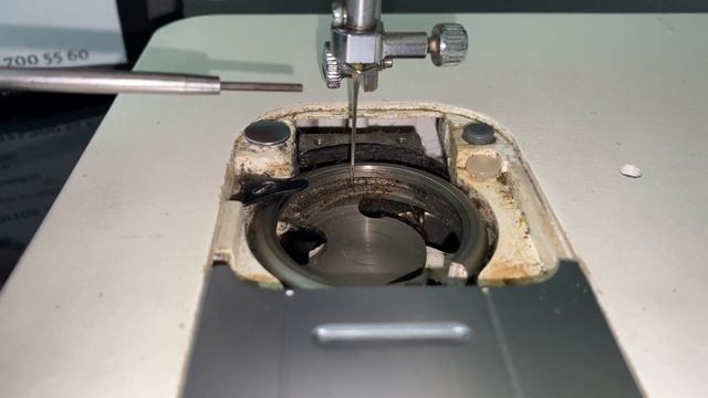 Como AJUSTAR una maquina de coser SINGER FACILITA смотреть онлайн