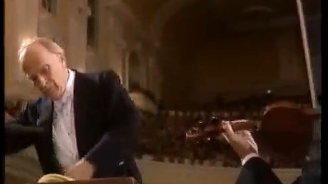 №68  Spivakov Plays Mozart Second Violin Concerto 13