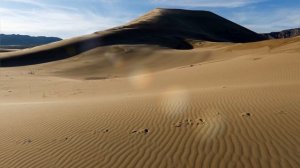 Поющий бархан в Казахстане. Музыкальный песок национального парка Алтын-Эмель.