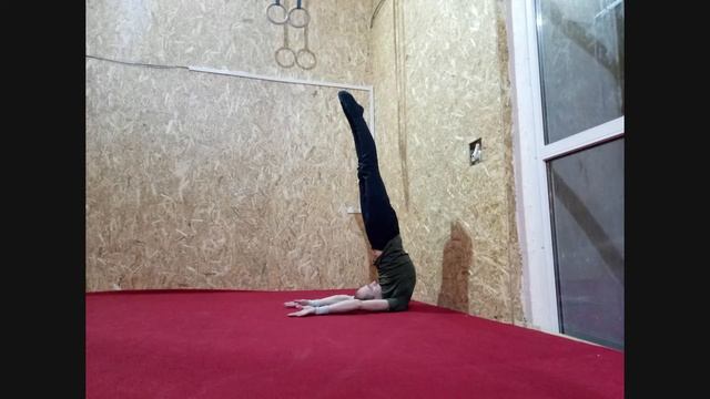 Растяжка спины для стойки на лопатках и кувырка назад. смотреть онлайн