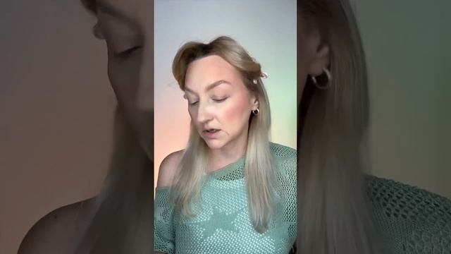 Обычный массмаркет против дешевого массмаркета. Румяна