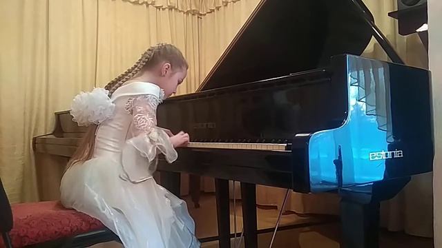 А.Хачатурян. Вечерняя сказка. Исп. Сергиенко Ксения смотреть онлайн