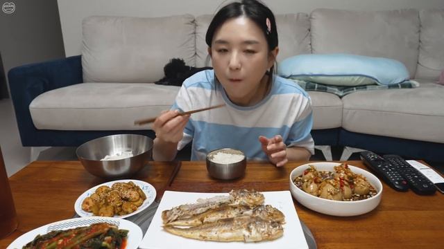 Real Mukbang:) Korean Home Made Food ☆ Grilled Fish, Braised Eggs, Pickled Cucmbers, Kimchi