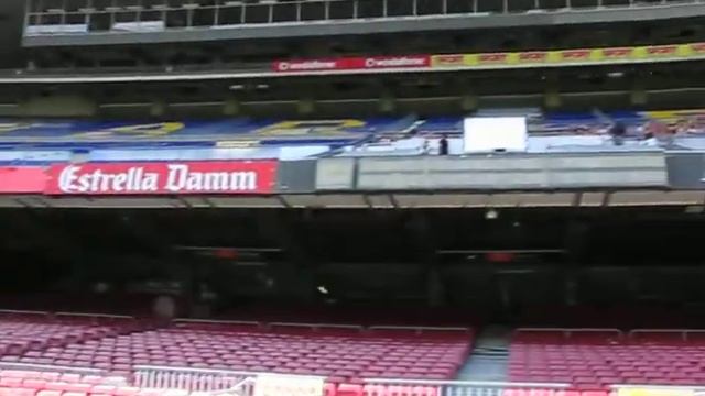 Entering Camp Nou/ Выход на Камп Ноу смотреть онлайн