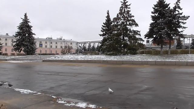 В городе первый снег в ноябре, город Орёл, железнодорожный вокзал смотреть онлайн