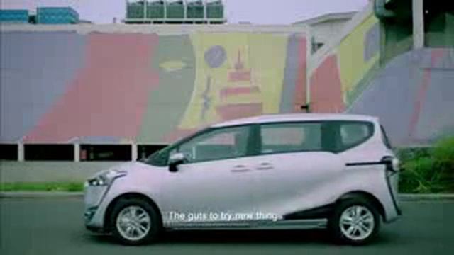 Toyota Sienta 2 смотреть онлайн