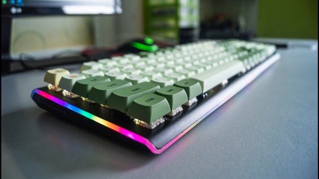 Китайская клавиатура HEXGEARS K735 через полтора года . Небольшой отзыв и "моддинг" смотреть онлайн