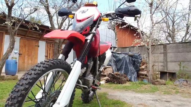 Honda XR 250r смотреть онлайн